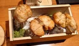 HINO suite du Petit Marché