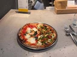 CRAZY PIZZA TORANOMON