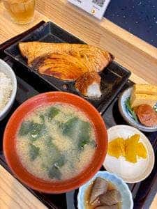 仲卸のお弁当 愛之助