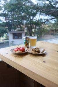 BAKERY & COMMUNITY LOUNGE