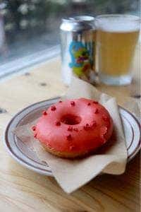 BAKERY & COMMUNITY LOUNGE