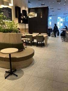 TULLY'S COFFEE ＆TEA 虎ノ門ヒルズ店