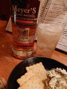 Dining BAR-TENDER