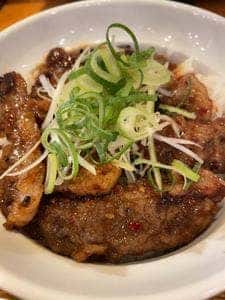 精肉屋の焼肉丼おぼや 元町店