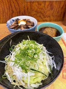 ラーメン飛