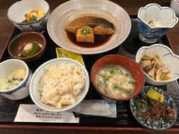 食処 つつみ