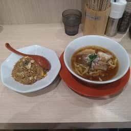 らーめん七彩飯店