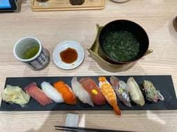 廻転寿司まぐろ問屋 新横浜ぐるめストリート店