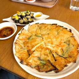 Koreanダイニングカフェ ヨンヤン