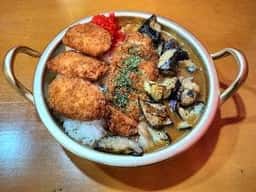 カレーしか勝たん 総本店