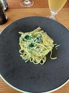 とみおかワイナリー レストランラレス