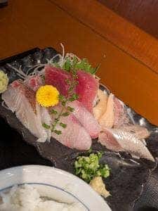 寿司海鮮居酒屋やす助