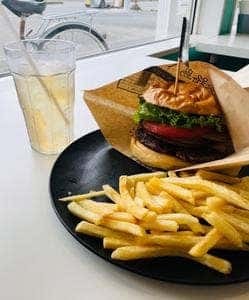 淡路島バーガー 自治医大店