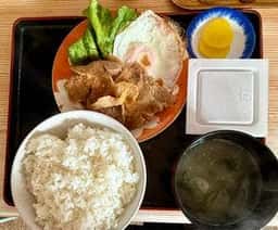 たつみ食堂