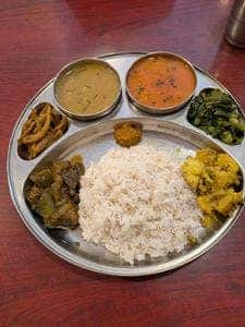 プルジャ ダイニング
