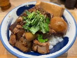 肉めし岡もと 足立入谷店