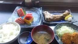 三崎 魚市場食堂