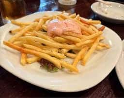 ハワーズ エンド 石窯焼ピザと欧風家庭料理