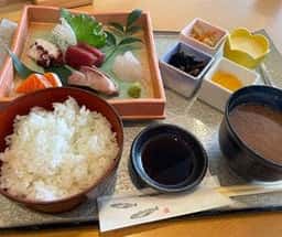 信長水産 いけす本店