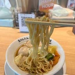 生わんたんらぁめん専門店赤黄緑 武庫之荘店