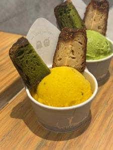 カヌレとアイス 東京・ハラカド店