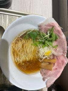醤油らーめん ピース 豊中店