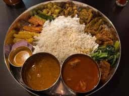 ネパール料理店 月と太陽