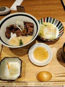 炙り牛たん 万 イオンモール津南店