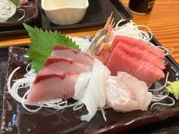 上田鮮魚店 お食事処 漁火