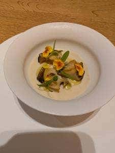restaurant.m