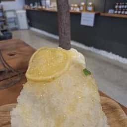 堀養蜂園直営店 蜜や