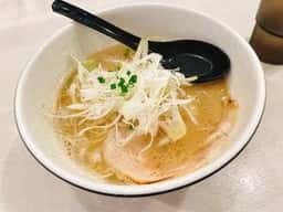 ラーメン 海鳴 福岡空港店