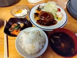 燕山荘 エンザンソウ