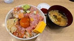 海鮮どんぶり処 心