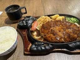 ハンバーグとカレーあおやま軒