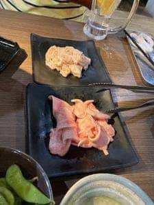 炭と肉。