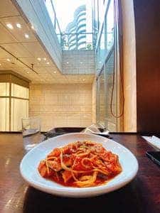 カフェ&ブックス ビブリオテーク 天神店