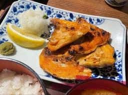炭火焼専門食処 白銀屋 西八の分店