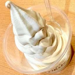 ミルク&パフェ よつ葉ホワイトコージ 札幌ステラプレイス店​