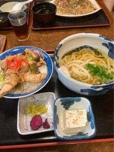 お食事処つるや