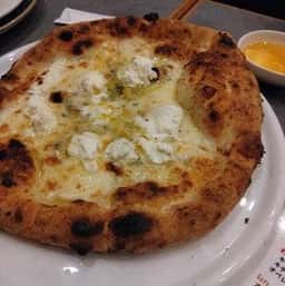ピッツェリア イゾラ 博多