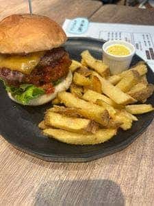 SHIMA UMA BURGER & CAFE イオンモール大高店