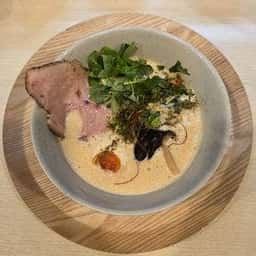 鶏と魚介らぁ麺 komugi