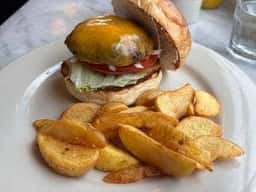 バーガーマニア 白金高輪店