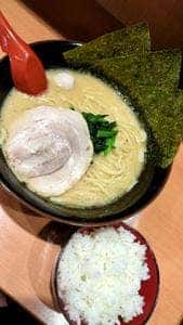 横浜家系ラーメン赤家 梅島店