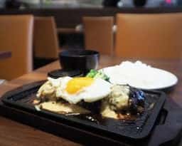 ハンバーグステーキ jumbo