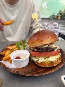友安製作所 カフェ&バー 阿倍野