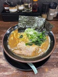 とんこつ えびすこ