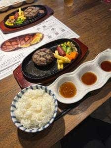 炭火焼肉とハンバーグの店 馬牛ん