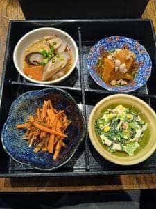 麺とおばんざいとお酒のお店 佳什